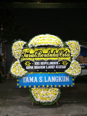 Papan Bunga Duka di Amasangan